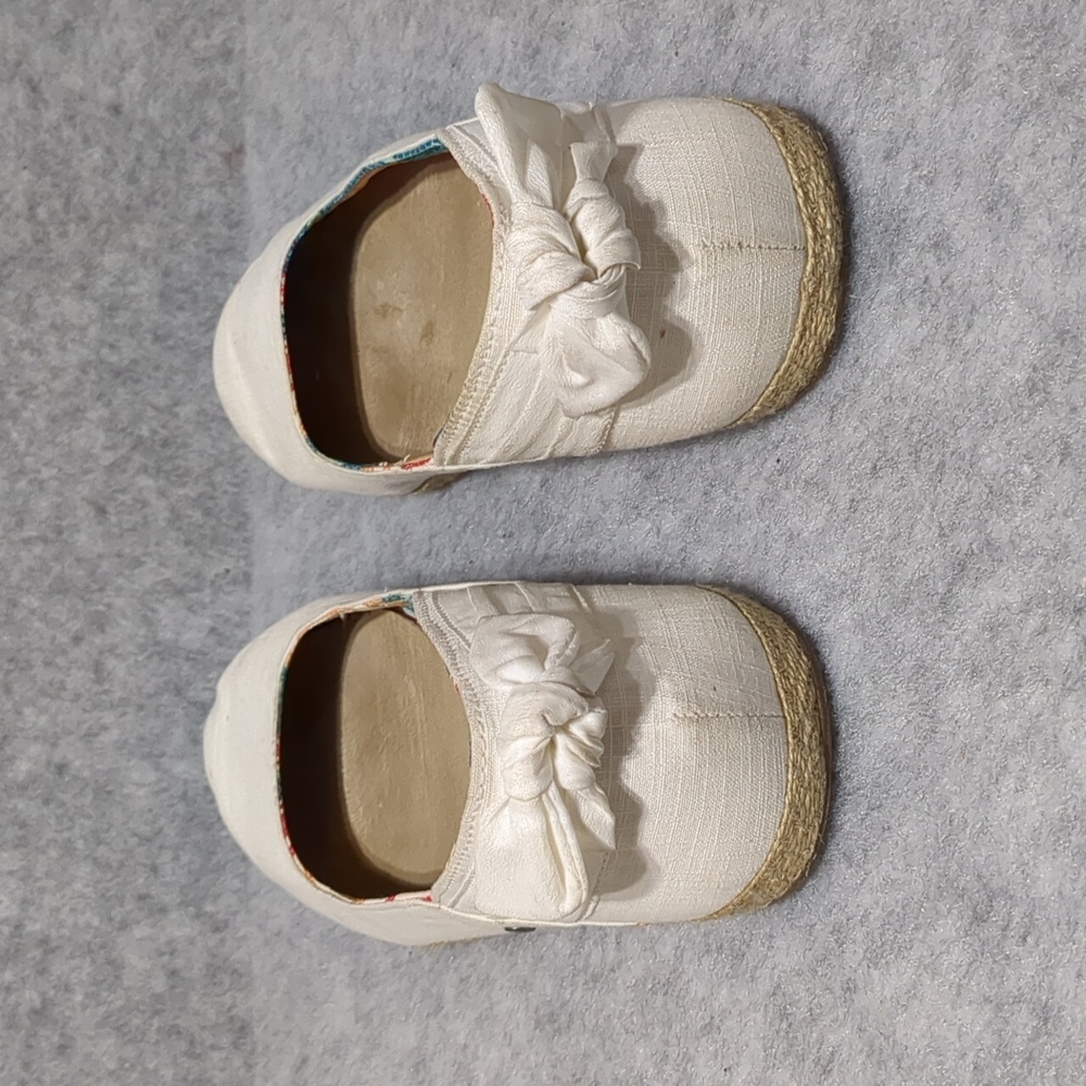 Ugg Australia Women's Perrie White Fabric Loafer Shoes Size 9 - Picture 3 of 10